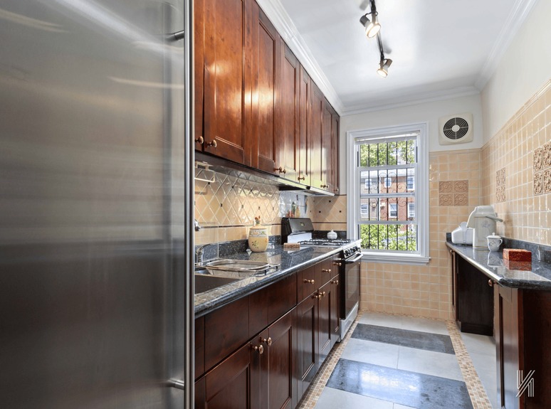Kitchen photo of 34-29 72nd Street in Jackson Heights