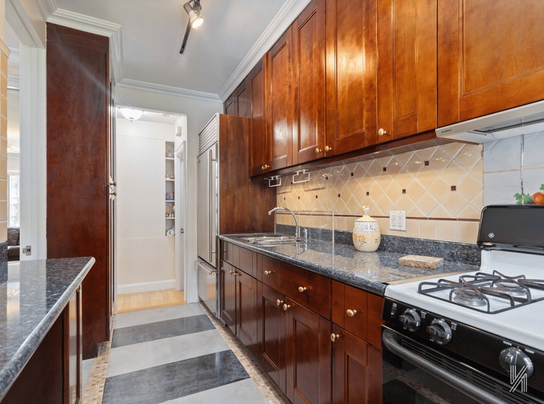 Kitchen photo of 34-29 72nd Street in Jackson Heights