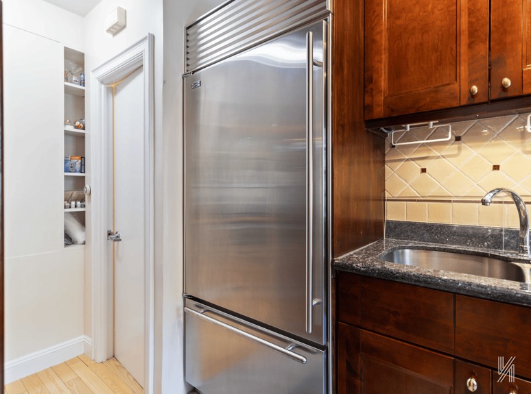 Kitchen photo of 34-29 72nd Street in Jackson Heights