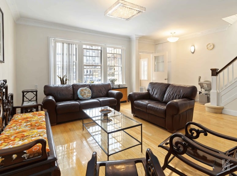 Living room photo of 34-29 72nd Street in Jackson Heights