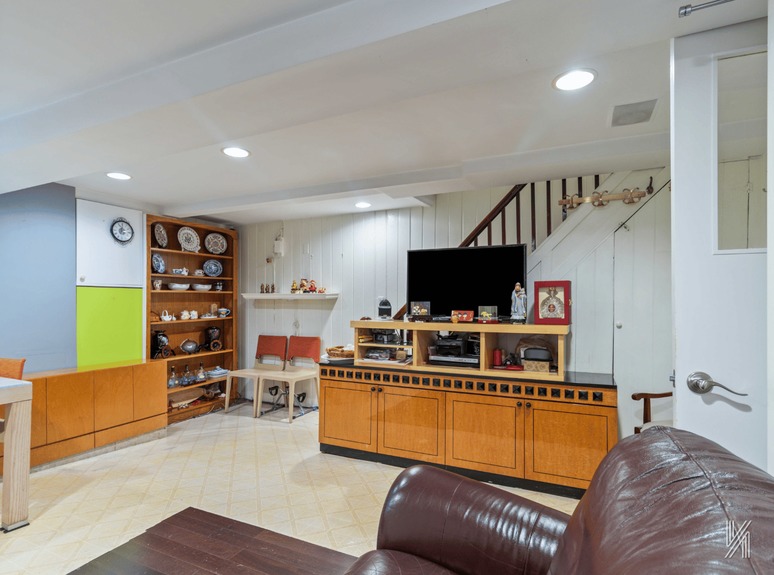 Basement photo of 34-29 72nd Street in Jackson Heights