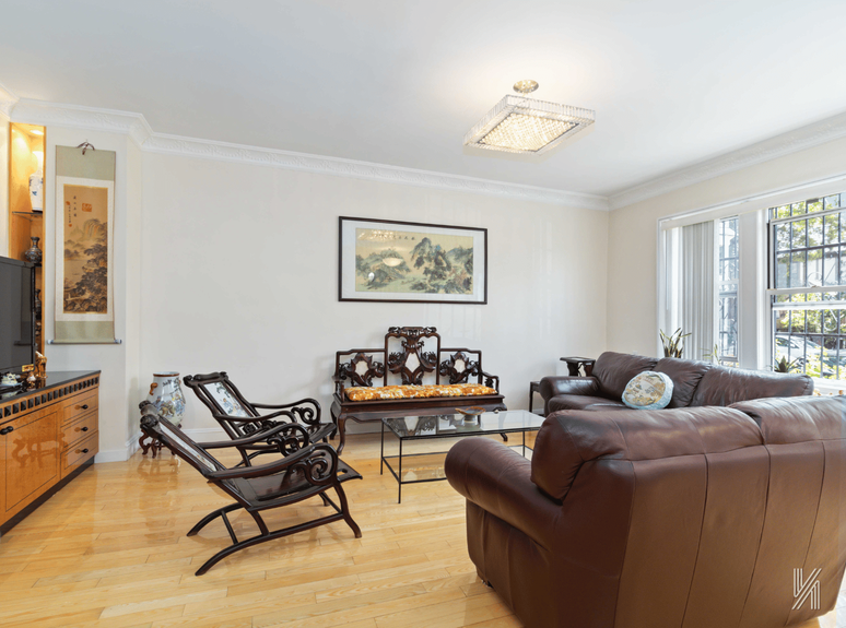 Living room photo of 34-29 72nd Street in Jackson Heights