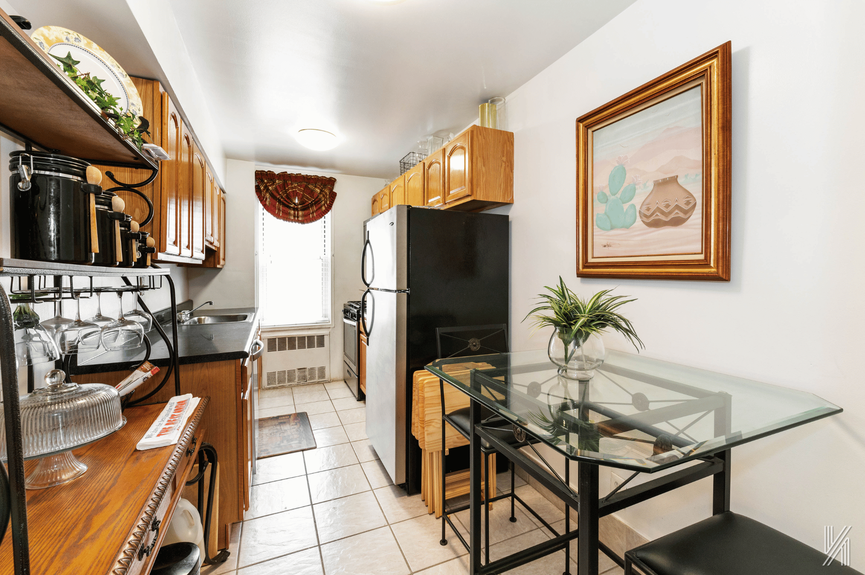 Kitchen photo of 33-04 93rd St, 1S in Jackson Heights
