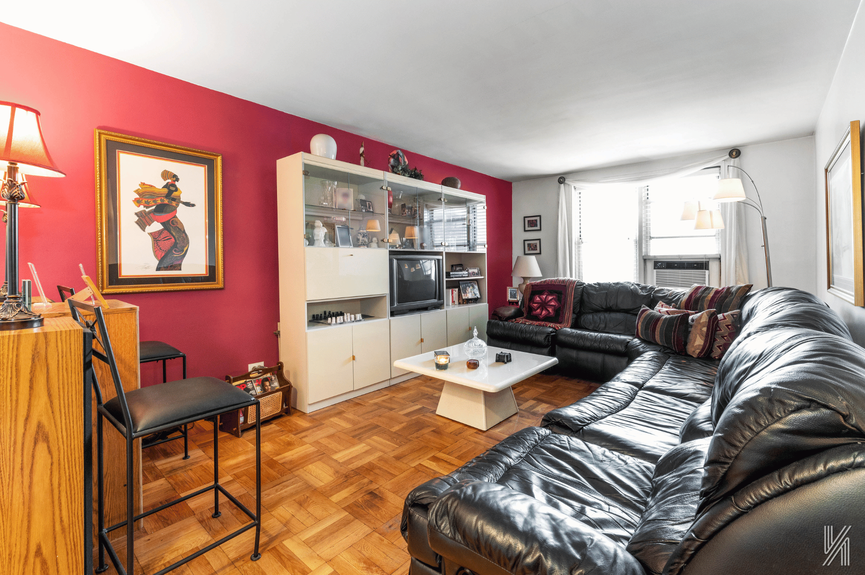 Living room photo of 33-04 93rd St, 1S in Jackson Heights