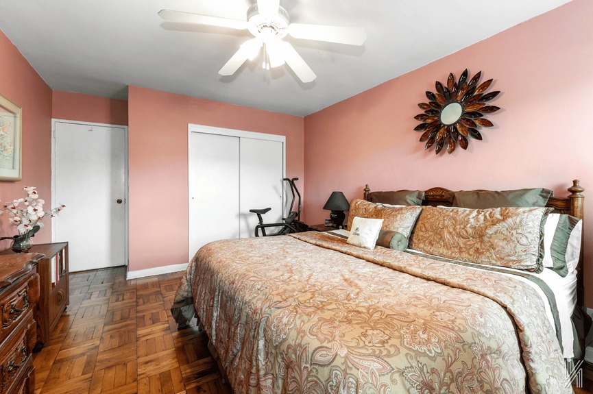 Bedroom photo of 33-04 93rd St, 1S in Jackson Heights