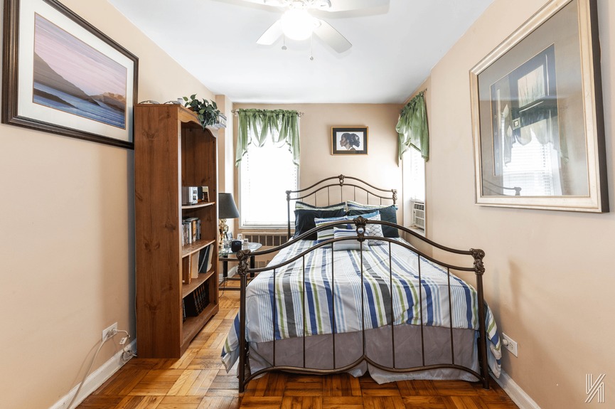 Bedroom photo of 33-04 93rd St, 1S in Jackson Heights