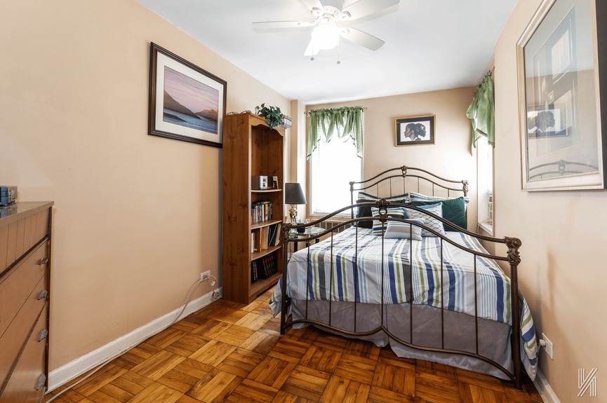 Bedroom photo of 33-04 93rd St, 1S in Jackson Heights