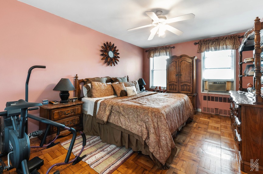 Bedroom photo of 33-04 93rd St, 1S in Jackson Heights