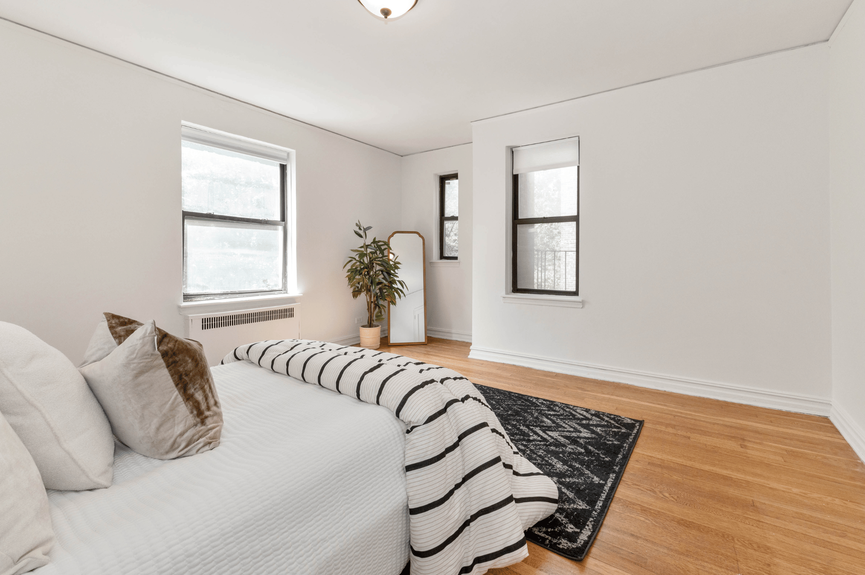 one-bedroom-coop-apartment-jackson-heights-queens-nyc (7)