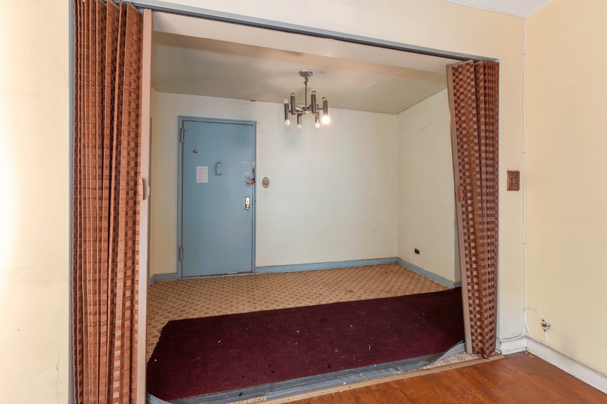 jackson-heights-queens-nyc-just-listed-two-bedrooms (16)