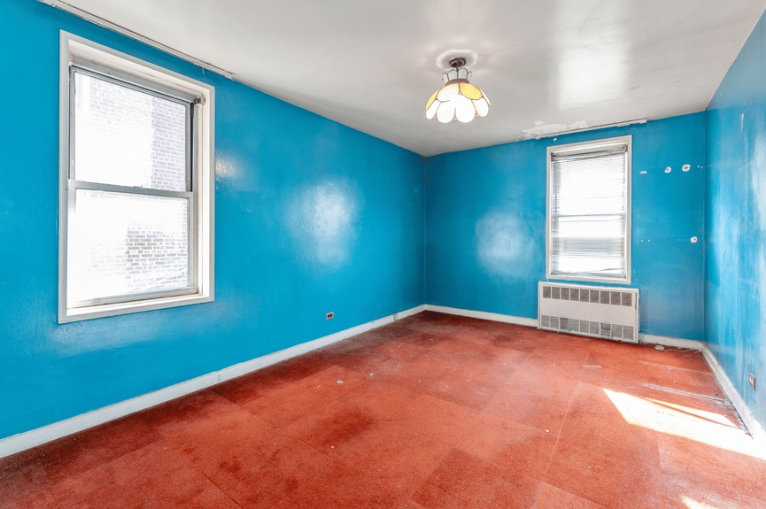 jackson-heights-queens-nyc-just-listed-two-bedrooms (3)