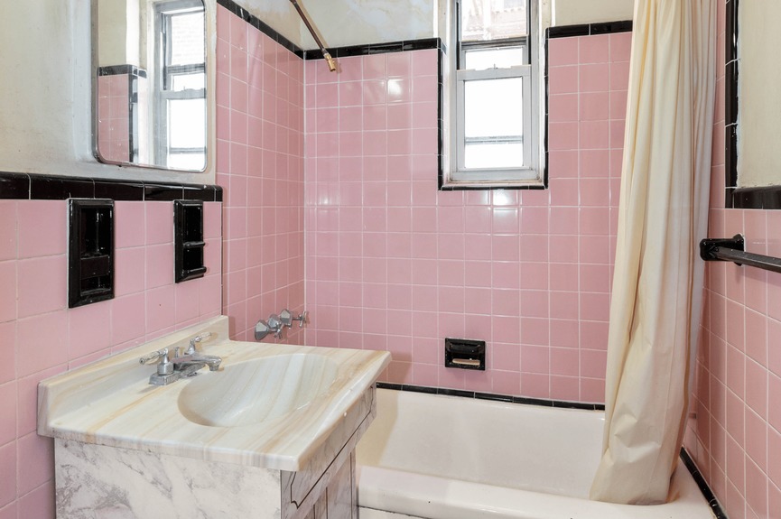 jackson-heights-queens-nyc-just-listed-two-bedrooms (6)