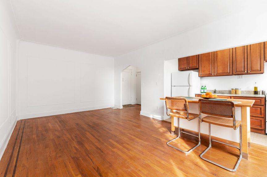 best-realtor-queens-nyc-one-bedroom-apartment (3)