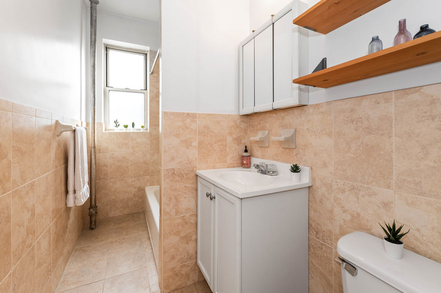 best-realtor-queens-nyc-one-bedroom-apartment (5)