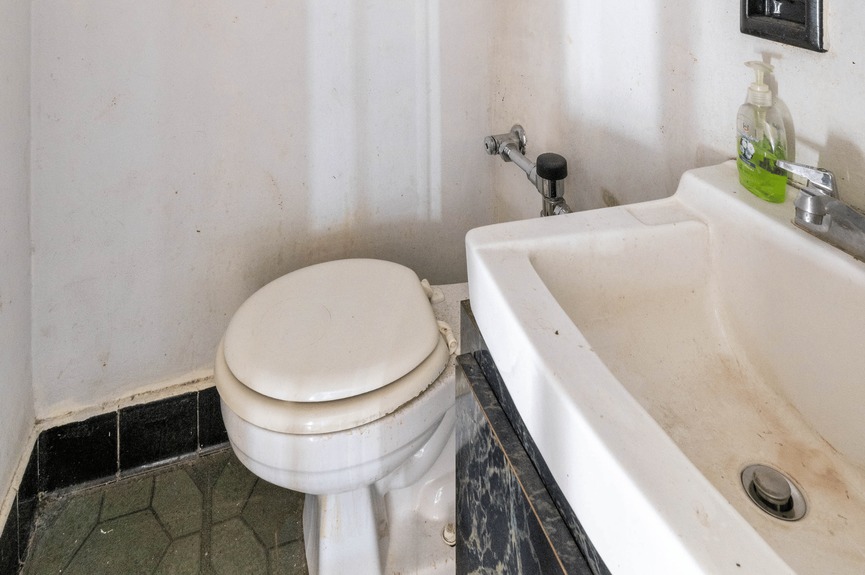 apartment-for-sale-southridge-section-one-jackson-heights-queens-ny-compass (16)