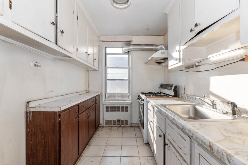 apartment-for-sale-southridge-section-one-jackson-heights-queens-ny-compass (7)