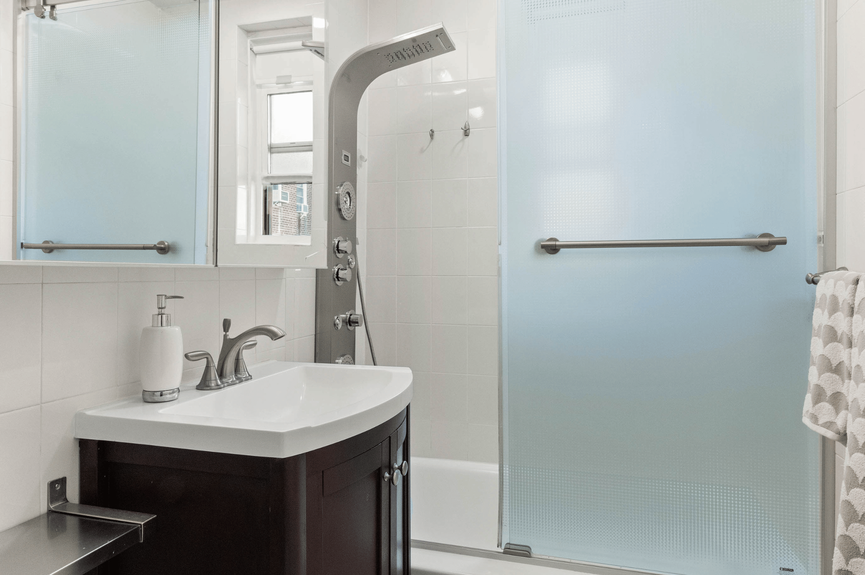 southridge-section-one-apartment-for-sale-jackson-heights-queens-ny-compass (19)