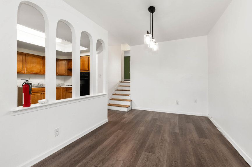 two-family-home-for-sale-bergen-beach-compass (15)