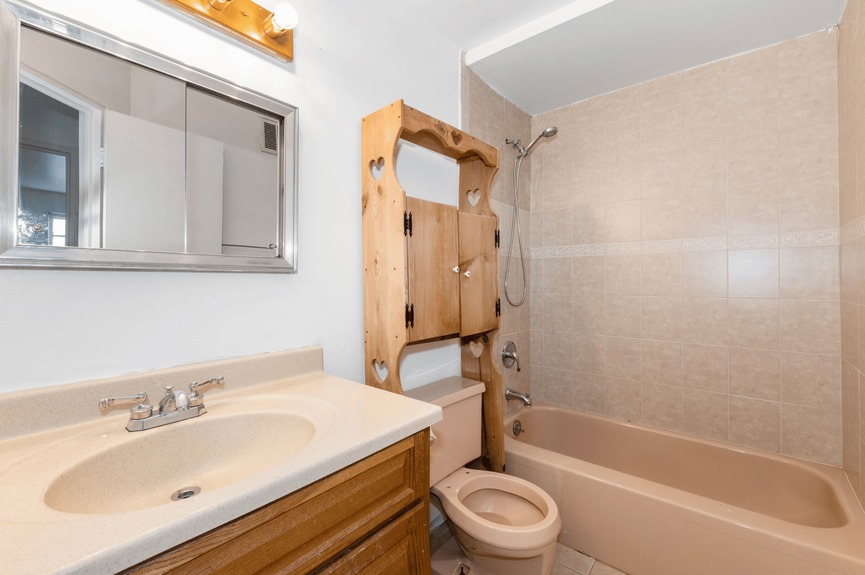 two-family-home-for-sale-bergen-beach-compass (16)