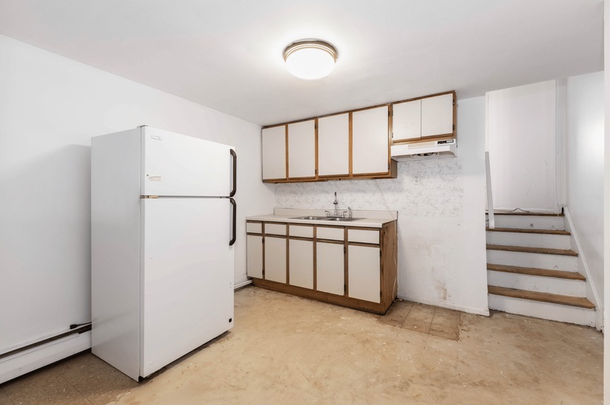 two-family-home-for-sale-bergen-beach-compass (17)