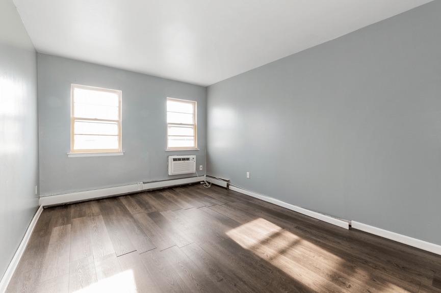 two-family-home-for-sale-bergen-beach-compass (19)