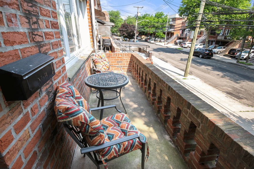 two-family-house-for-sale-bergen-beach-ny-compass (2)