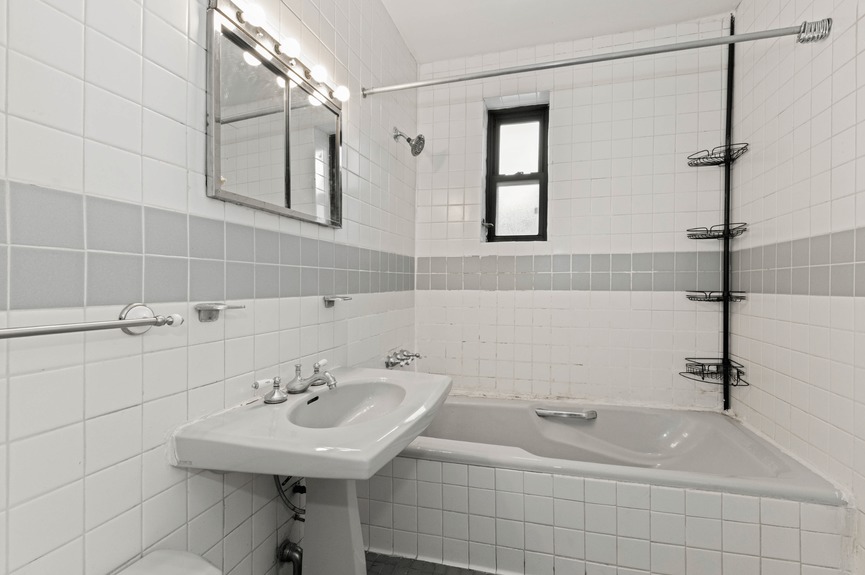 garden-bay-manor-condo-apartment-for-sale-astoria-queens-compass-vasilis-kokoris (13)