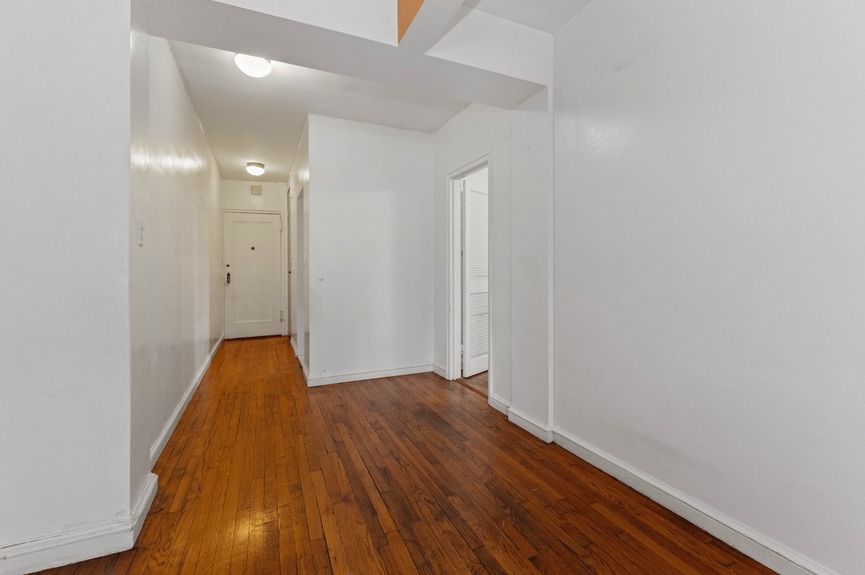 garden-bay-manor-condo-apartment-for-sale-astoria-queens-compass-vasilis-kokoris (14)