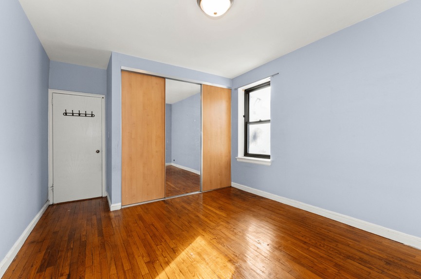 garden-bay-manor-condo-apartment-for-sale-astoria-queens-compass-vasilis-kokoris (16)
