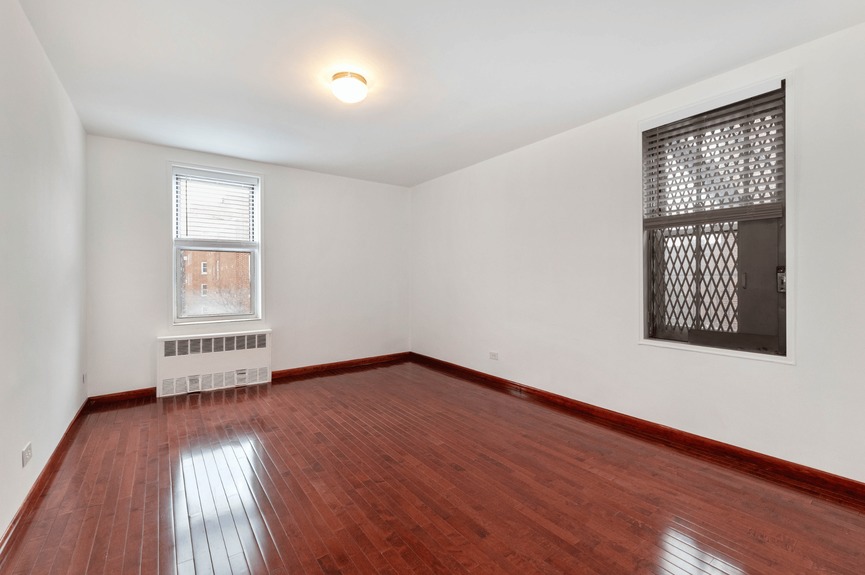 jackson-heights-for-sale-properties-queens-ny-compass (12)