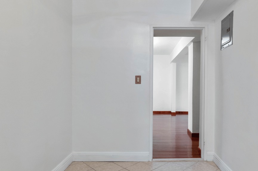 jackson-heights-for-sale-properties-queens-ny-compass (15)