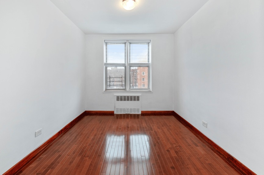 jackson-heights-for-sale-properties-queens-ny-compass (4)