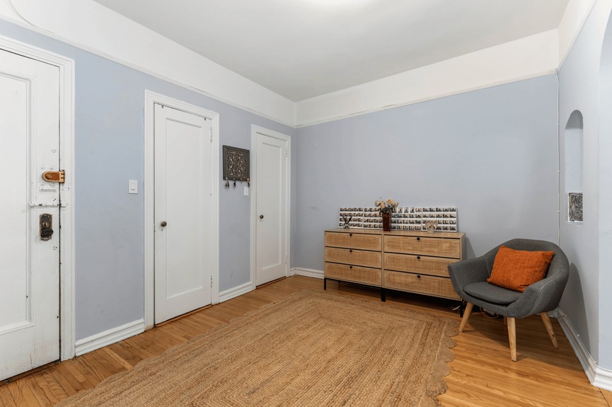 saybrook-property-apartment-for-sale-jackson-heights-queens-ny-compass-vasilis-kokoris (7)