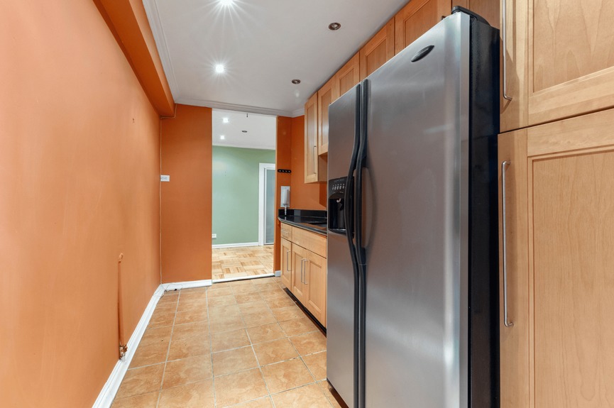 southridge-section-3-coop-apartment-for-sale-jackson-heights-queens-ny-compass (10)