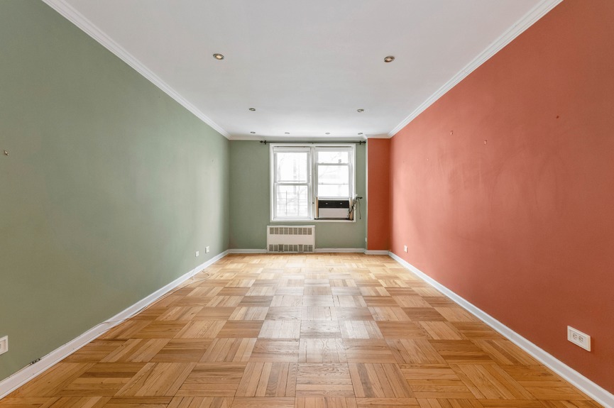 southridge-section-3-coop-apartment-for-sale-jackson-heights-queens-ny-compass (3)