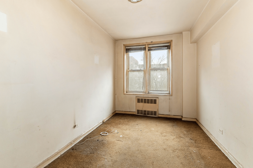 southridge-section-3-coop-apartment-property-for-sale-jackson-heights-queens-ny-compass (1)