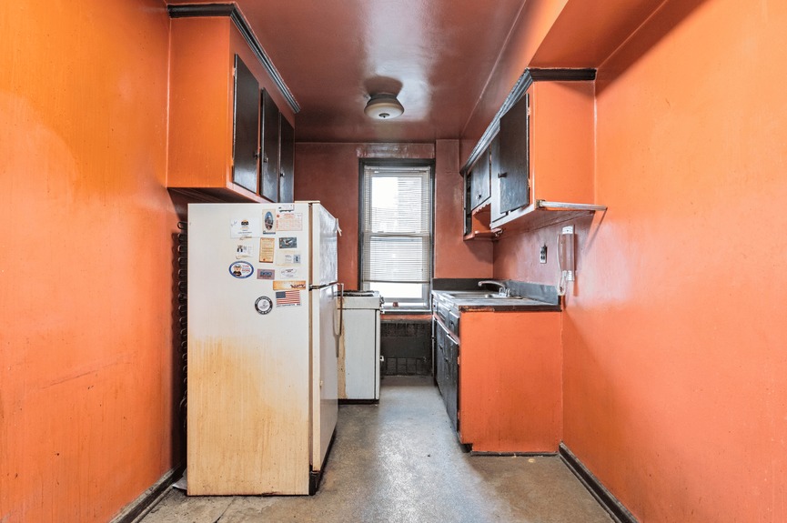 southridge-section-3-coop-apartment-property-for-sale-jackson-heights-queens-ny-compass (11)