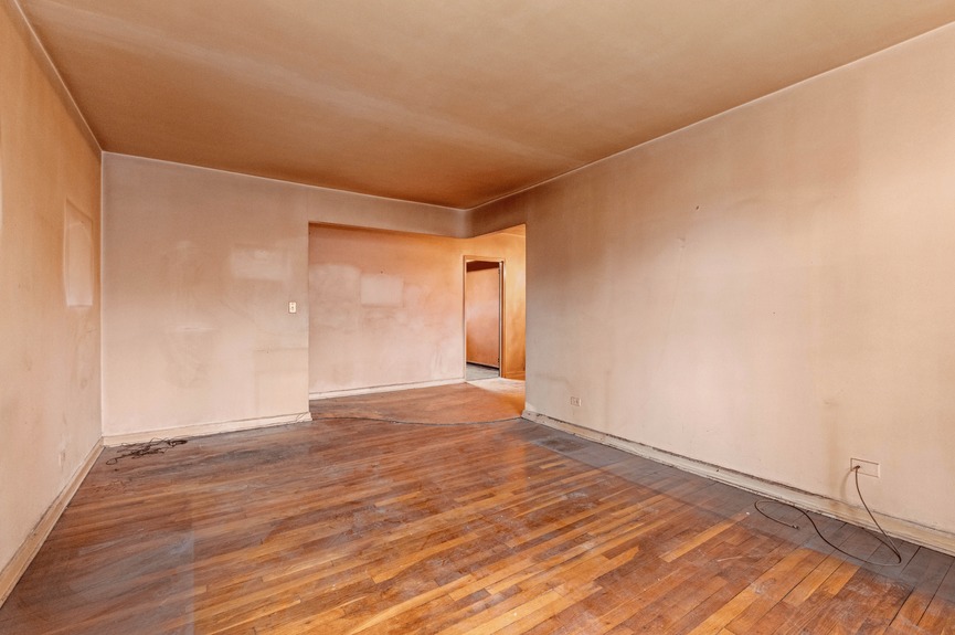 southridge-section-3-coop-apartment-property-for-sale-jackson-heights-queens-ny-compass (14)