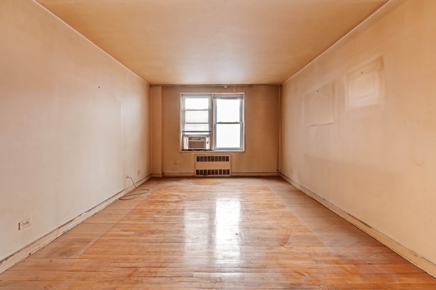 southridge-section-3-coop-apartment-property-for-sale-jackson-heights-queens-ny-compass (16)