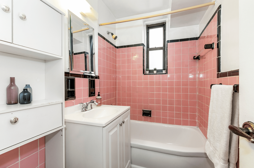 1-bedroom-coop-apartment-for-sale-jackson-heights-queens-nyc (1)