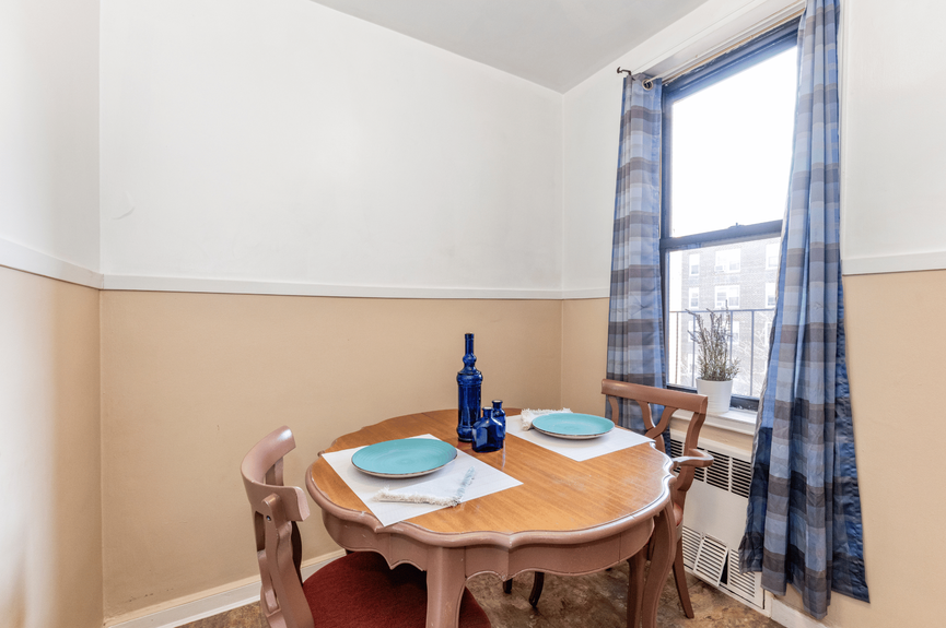 1-bedroom-coop-apartment-for-sale-jackson-heights-queens-nyc (14)