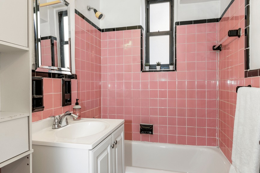 1-bedroom-coop-apartment-for-sale-jackson-heights-queens-nyc (2)