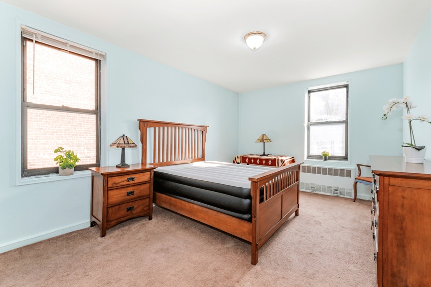 1-bedroom-coop-apartment-for-sale-jackson-heights-queens-nyc (3)
