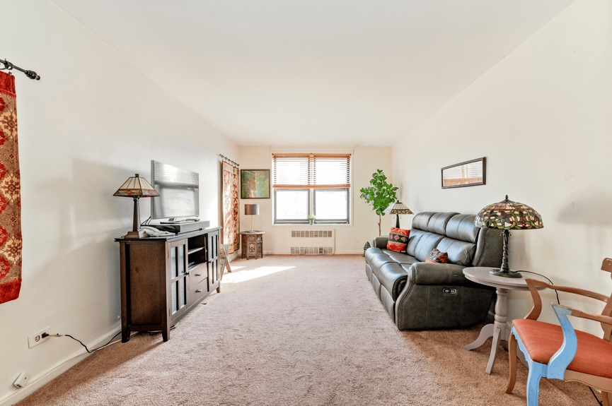 1-bedroom-coop-apartment-for-sale-jackson-heights-queens-nyc (8)