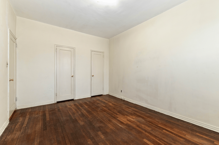jackson-heights-homes-for-sale-queens-nyc-realtor-zillow-compass (10)