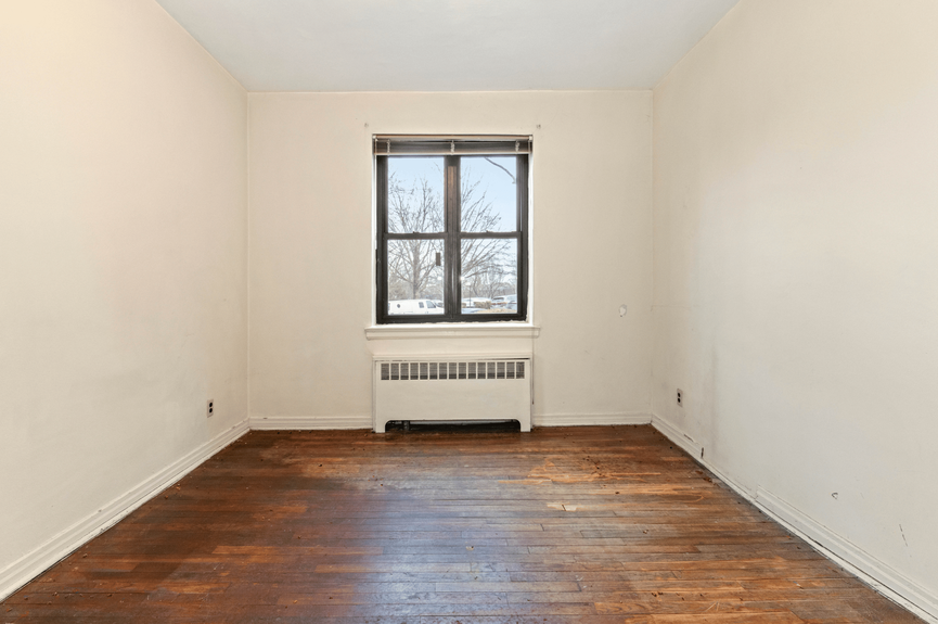 jackson-heights-homes-for-sale-queens-nyc-realtor-zillow-compass (12)