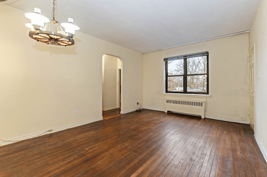 jackson-heights-homes-for-sale-queens-nyc-realtor-zillow-compass (2)