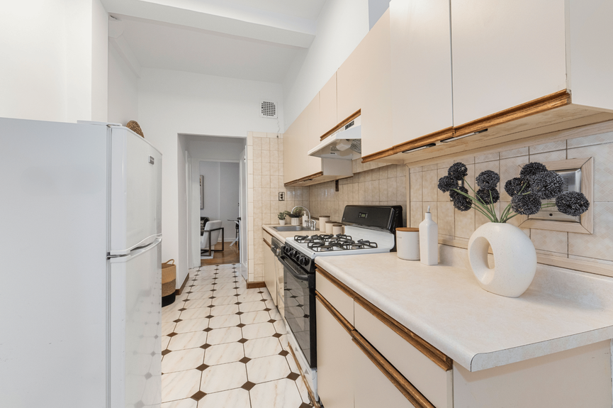 sunnyhill-gardens-woodside-homes-for-sale-nyc (7)