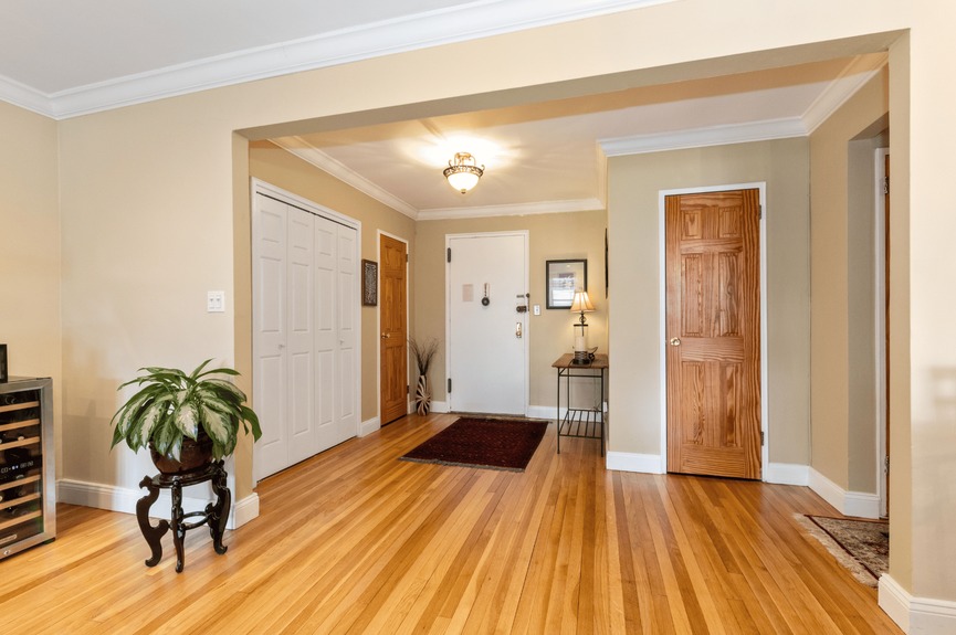 jackson-heights-homes-for-sale-queens-nyc (7)