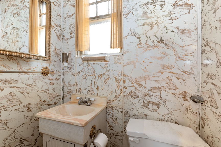 ozone-park-homes-for-sale-queens-nyc (13)